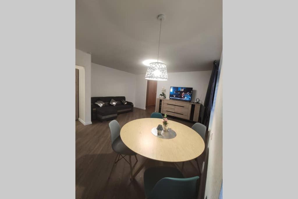 Cozy Stay In Unique Town - Kėdainiai Exteriör bild